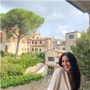 Studentessa laureata in mediazione linguistica, madrelingua italiana/portoghese, offre lezioni private di lingua italiana rivolte a stranieri o chiunque voglia migliorare e/o praticare le proprie competenze linguistiche. Disponibile anche per lezioni in l